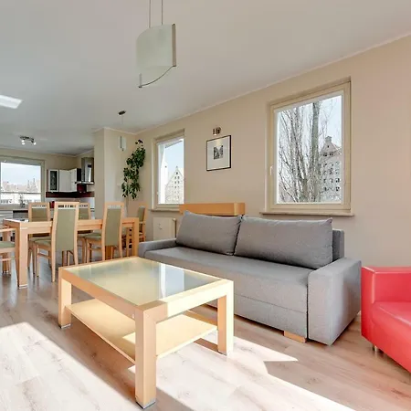 Lastadia River Side Apartman